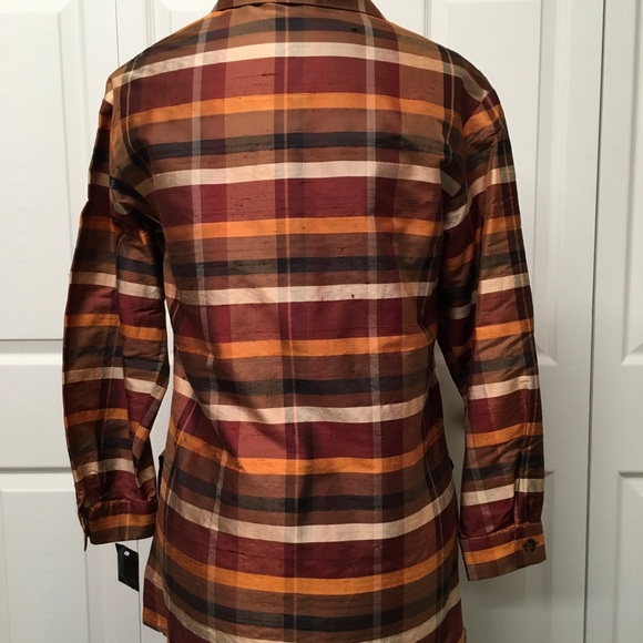 Silk slub tunic blouse. Never worn, extra buttons still attached. - Picture 2 of 5